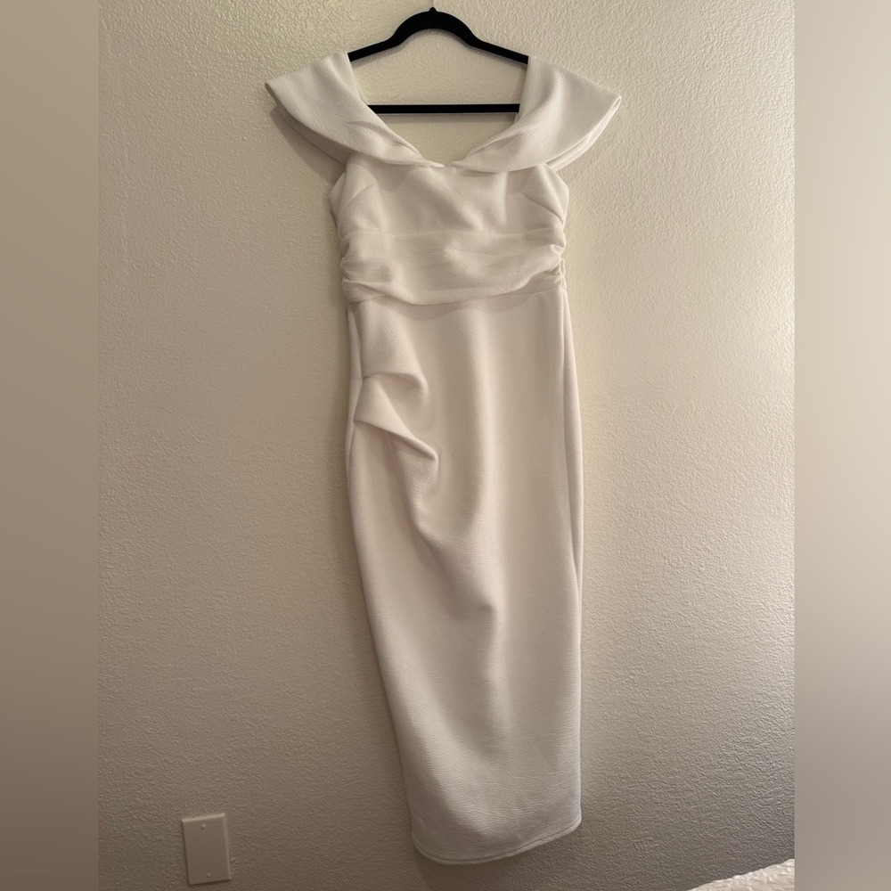 Selfie Leslie - Lillianne Off-Shoulder Midi Dress White